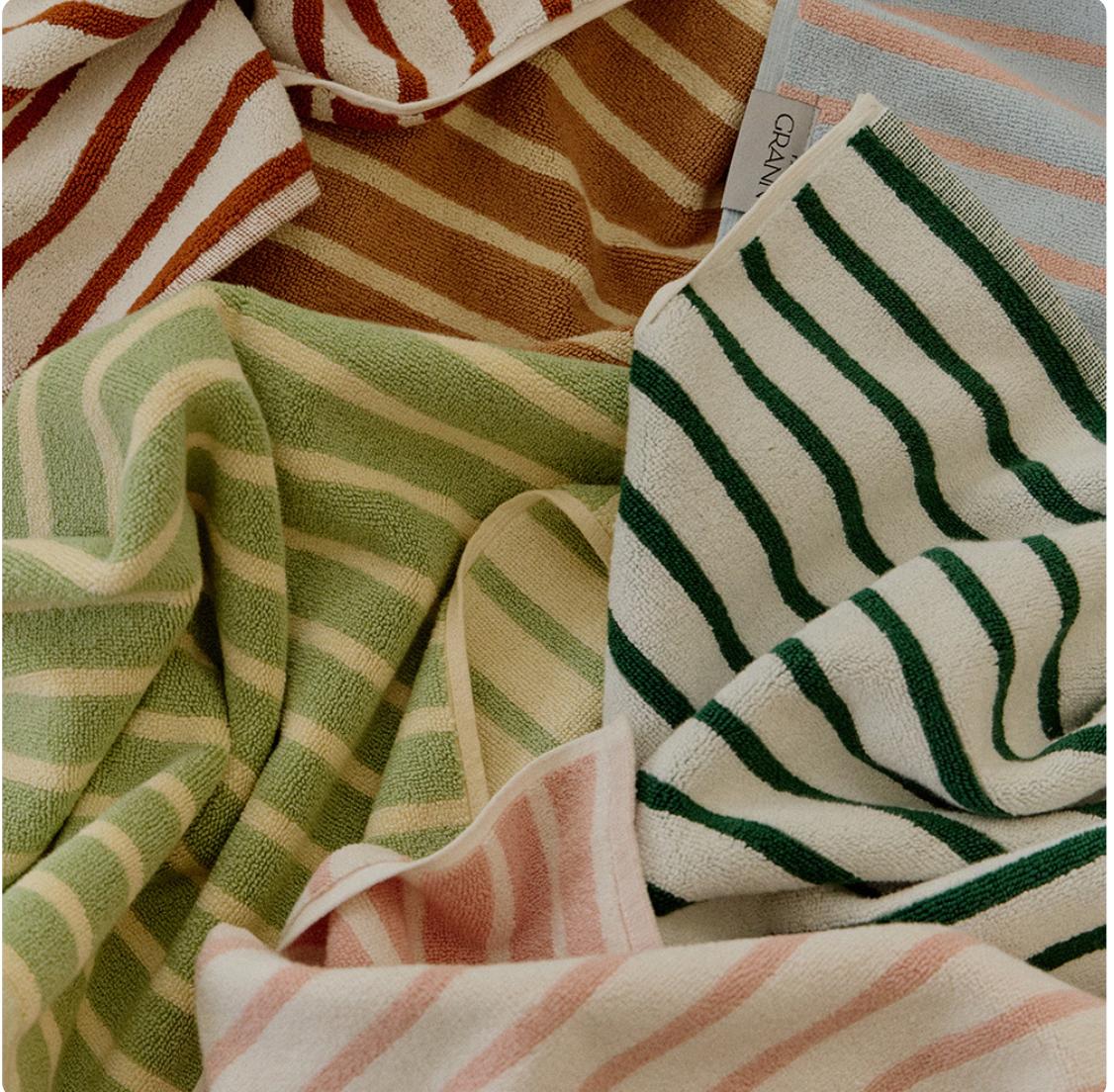 上質なタオル バスマット | almond stripe