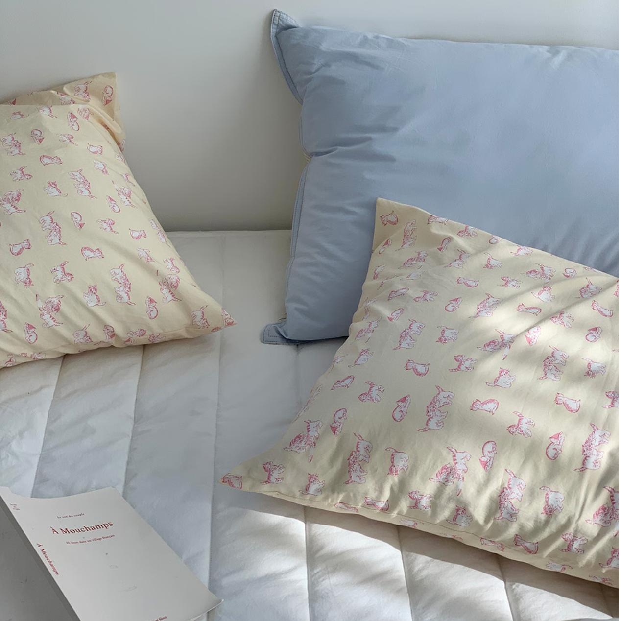 Cereal cat Pillow | La Tulipe