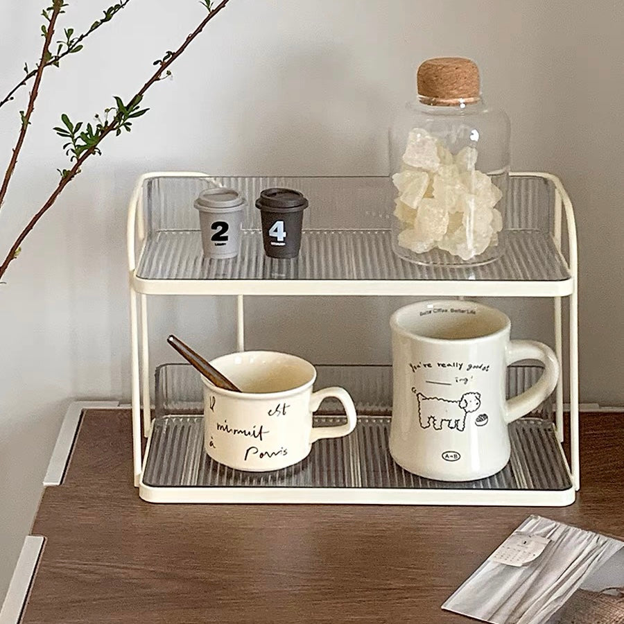 コップをディスプレイしたミニラック