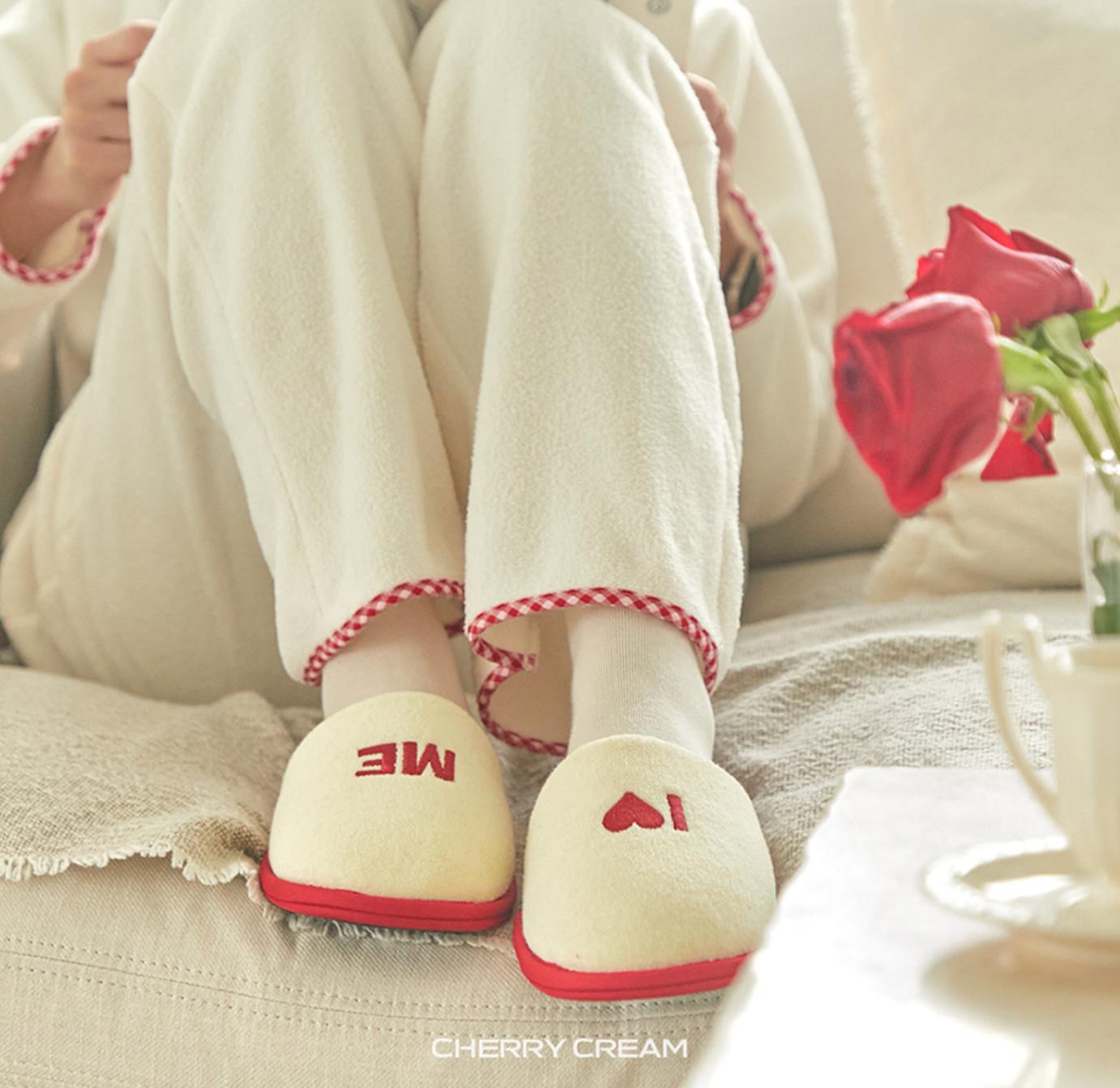 lettering room shoes | 3 colors