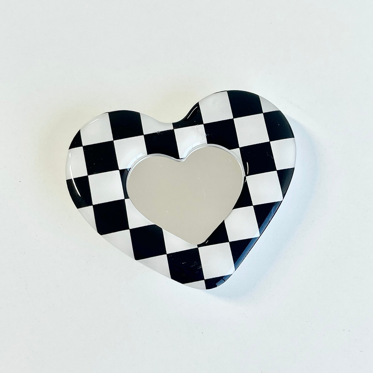 Checker heart grip