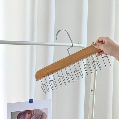 Set of 2 hangers with multi-hook