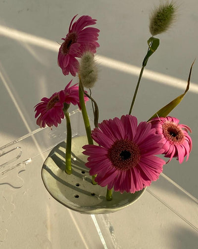 一輪挿し 花瓶 | a single flower vase