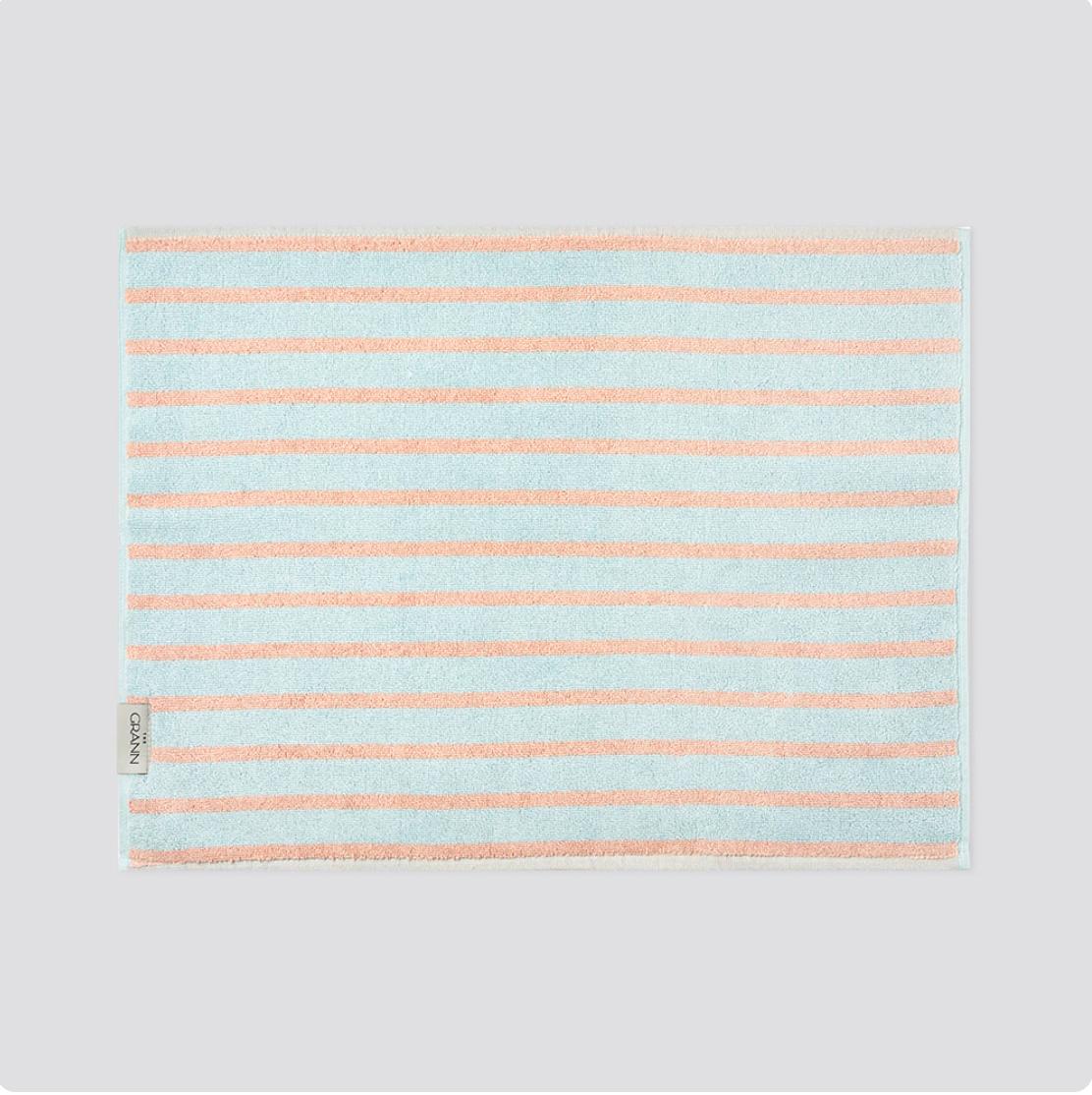 上質なタオル バスマット | blue peach stripe