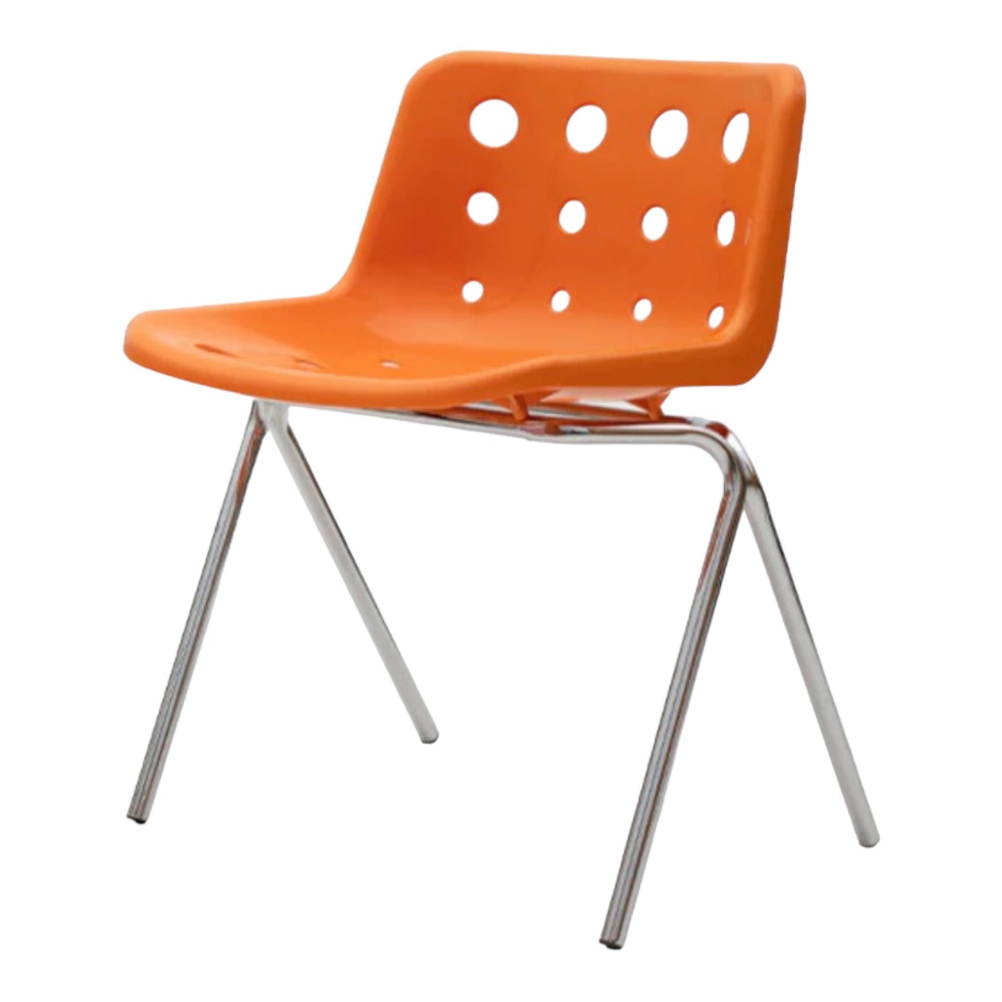 オレンジ色の穴の空いた椅子