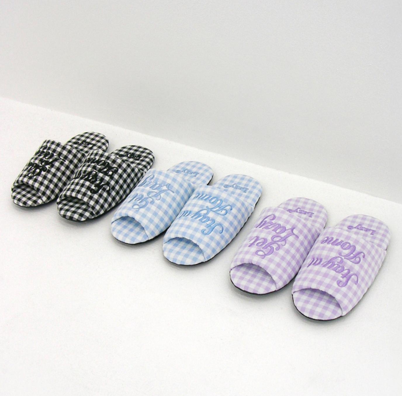 checkered room slippers | Lazyz