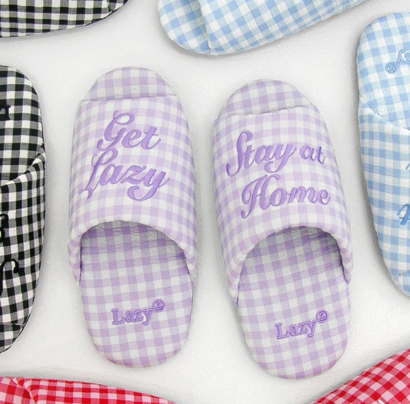 checkered room slippers | Lazyz