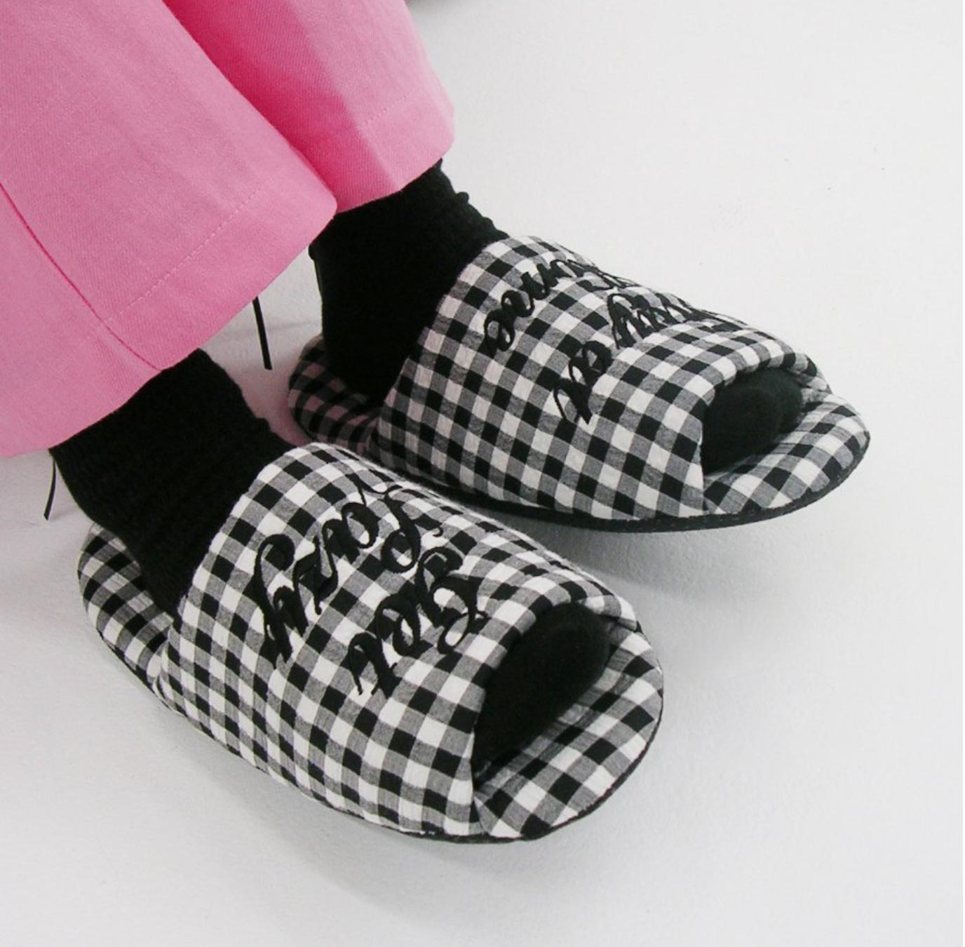 checkered room slippers | Lazyz