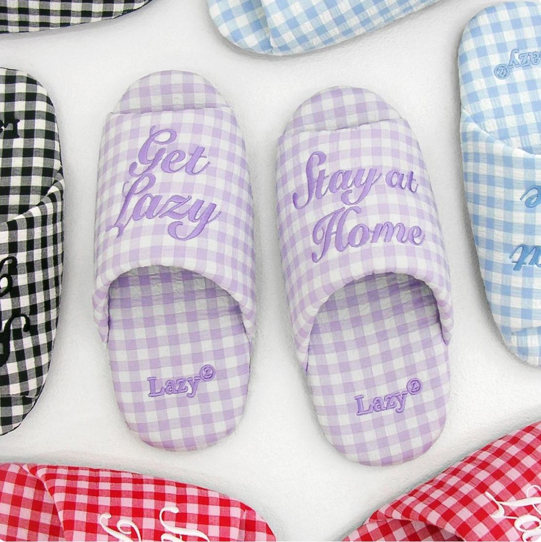 checkered room slippers | Lazyz