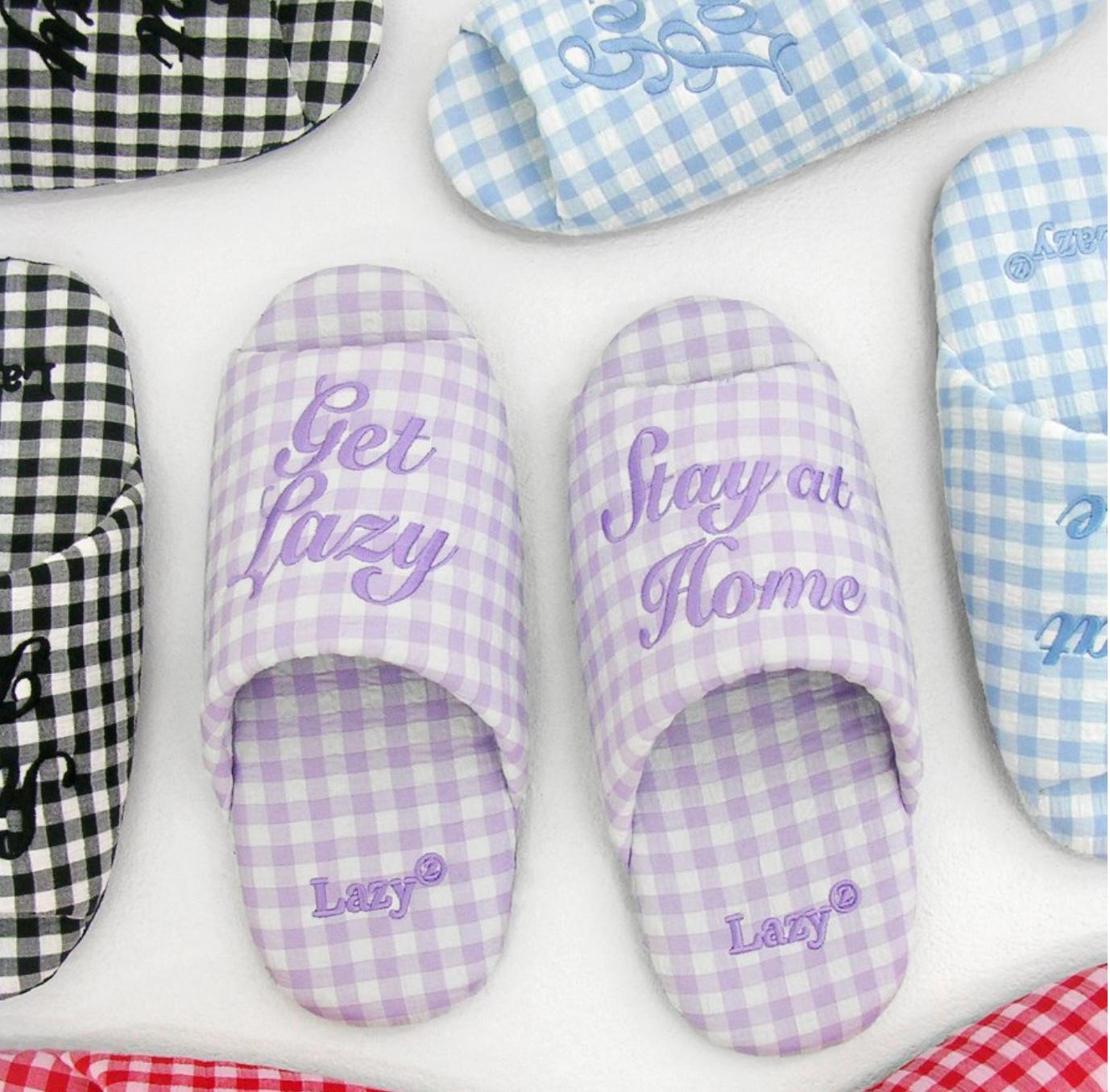 checkered room slippers | Lazyz