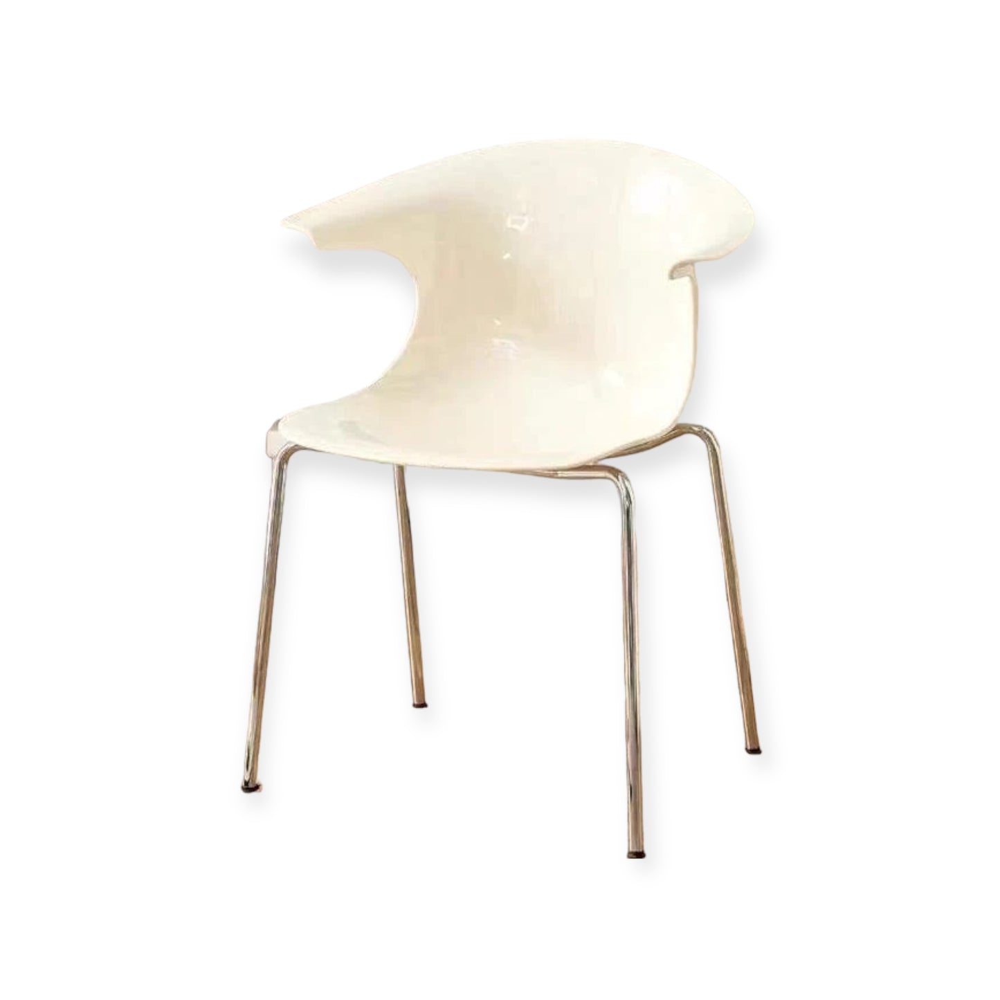 ホワイトクリーム色の椅子