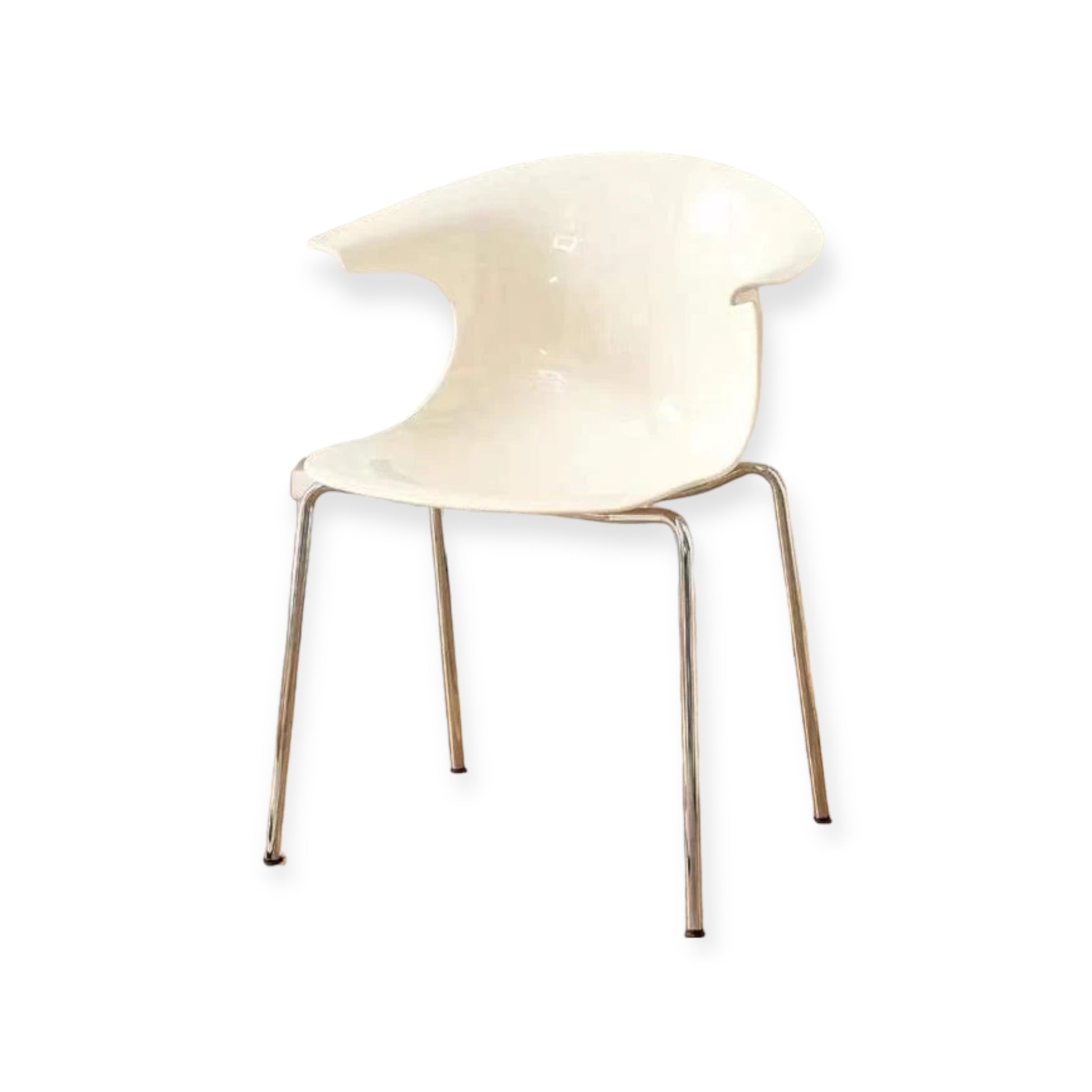 ホワイトクリーム色の椅子
